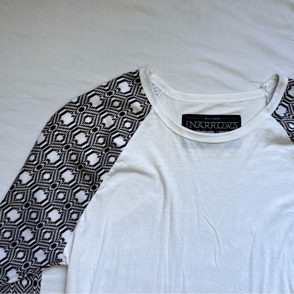 The Narrows Baseball Tee - Picture 2 of 4